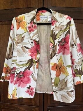 Alfred Dunner Floral Open-Front Blazer - Tropical Coral & Green Size 14